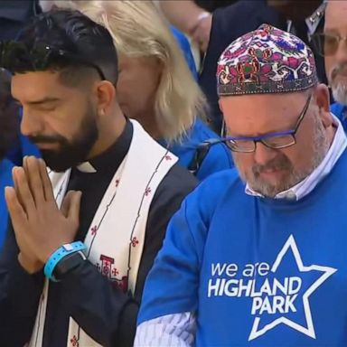 PHOTO: Hundreds of people joined dignitaries, including U.S. senators Tammy Duckworth and Dick Durbin and Gov. JB Pritzker, outside city hall on Tuesday to mark a moment of silence at 10:14 a.m., the time when the mass shooting occurred.