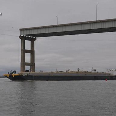 VIDEO: 1st ships pass through temporary channel amid Key Bridge collapse