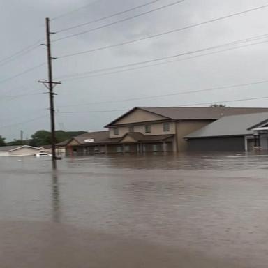 VIDEO: Flooding emergency in the Midwest, while summer heat wave continues