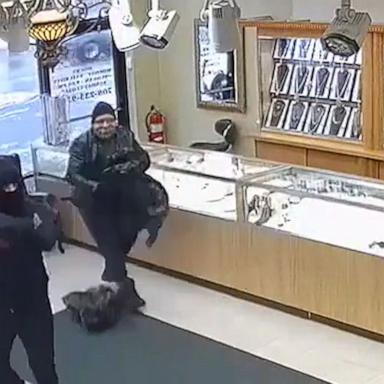 FBI searches for suspects wanted in armed jewelry store robberies