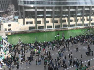 WATCH:  Chicago celebrates St. Patrick’s Day as the Chicago River flows green