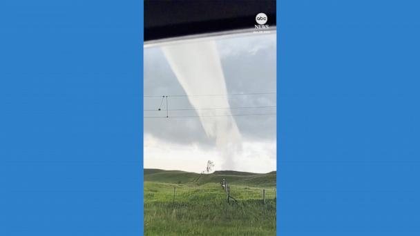 Incredible footage captures moment a huge tornado touched down in rural South Dakota