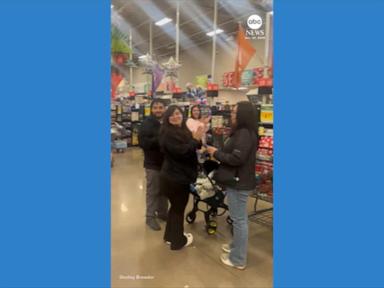 WATCH: Texas supermarket offers shoppers free groceries after computer glitch