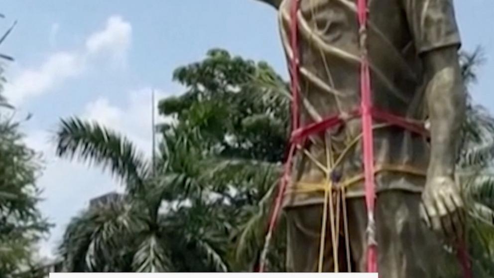 A 70-foot statue of soccer star Lionel Messi was taken down in Kolkata, India