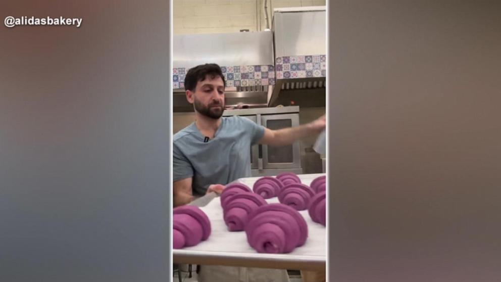 ABC News' Danny New talks to a baker in Seattle who is going viral for letting his kids narrate his baking videos.