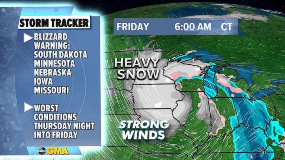 PHOTO: Chicago could see rain changing to snow by Friday morning and the heaviest snow will be to the west of  Chicago downtown. 
