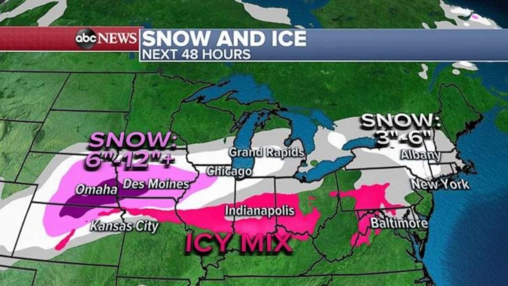 PHOTO: The heaviest snow will be from Nebraska to Iowa where locally more than a foot of snow is possible and up to 8 inches is expected in Chicago with 3 to 6 inches in Michigan.
