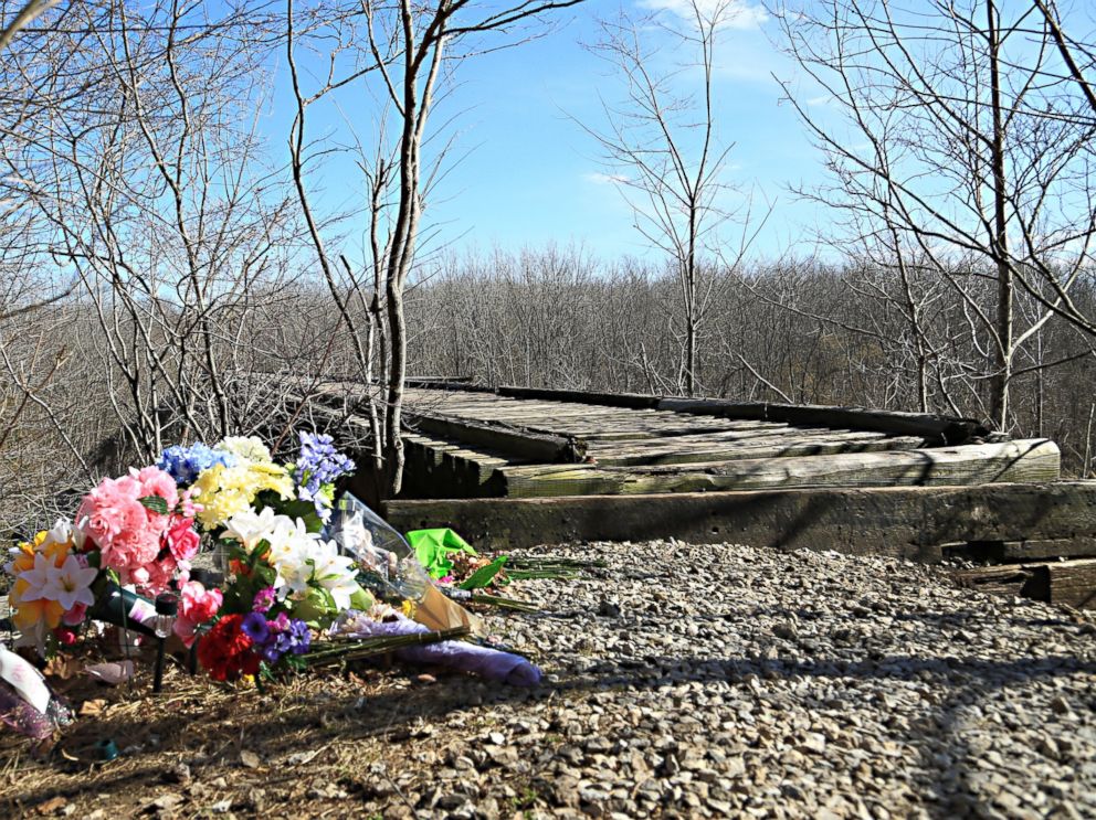 PHOTO: A makeshift memorial for Abby Williams and Libby German next to a trail they were hiking the day they disappeared, Feb. 13, 2017, in Delphi, Indiana.