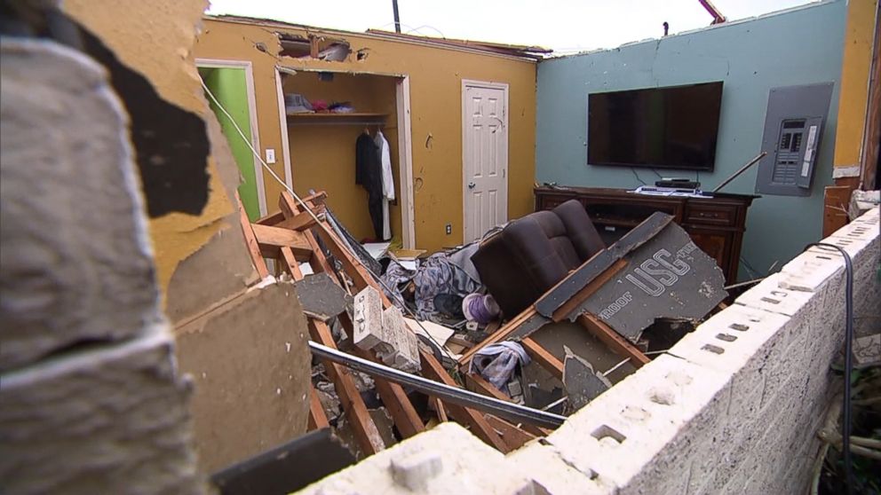 PHOTO: Tornado damage at the home of a New Orleans, Louisiana, couple, Feb. 7, 2017. 