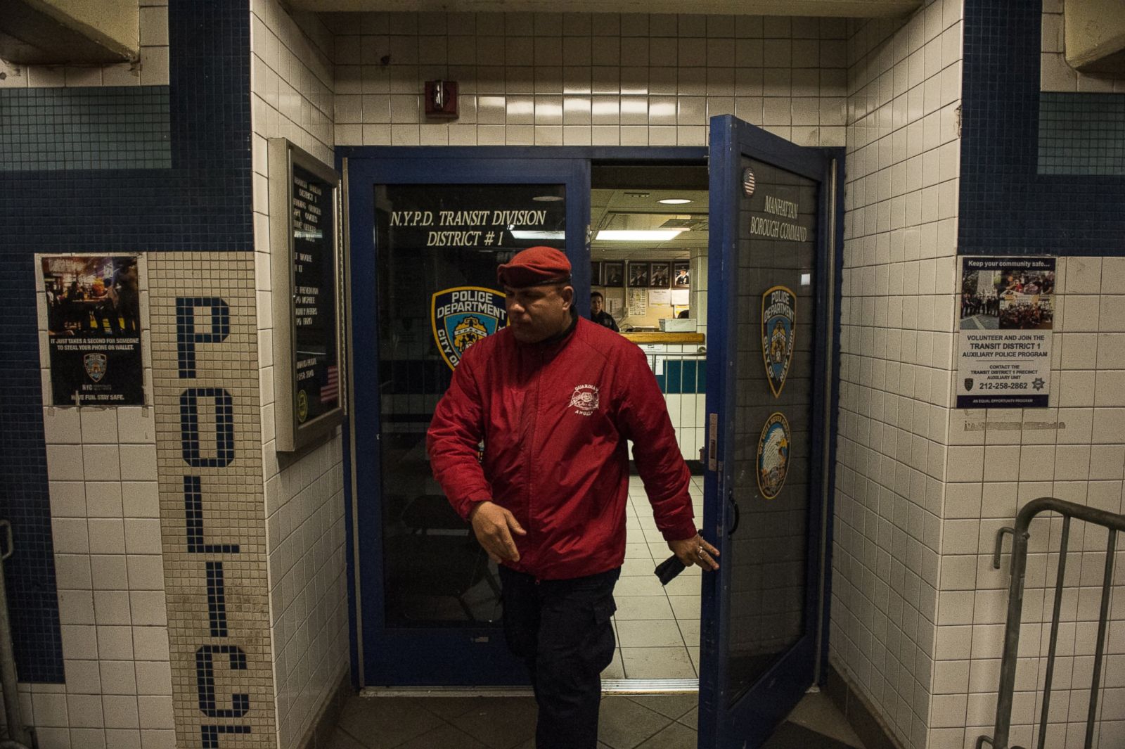 Guardian Angels Back on Watch in NYC Subways Photos Image 11 ABC News