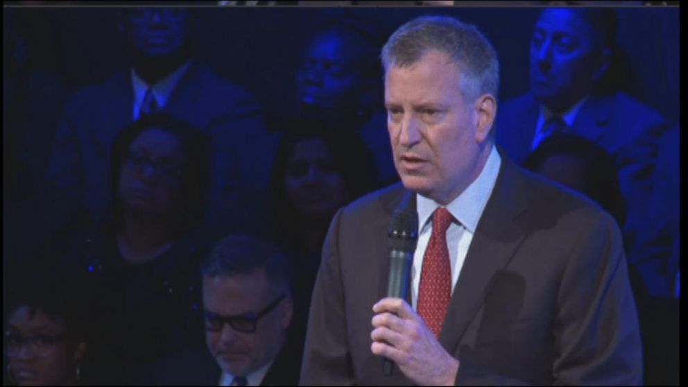 PHOTO: Mayor Bill DeBlasio delivers remarks at the funeral for New York City police officer Rafael Ramos on Saturday, Dec. 27, 2014.