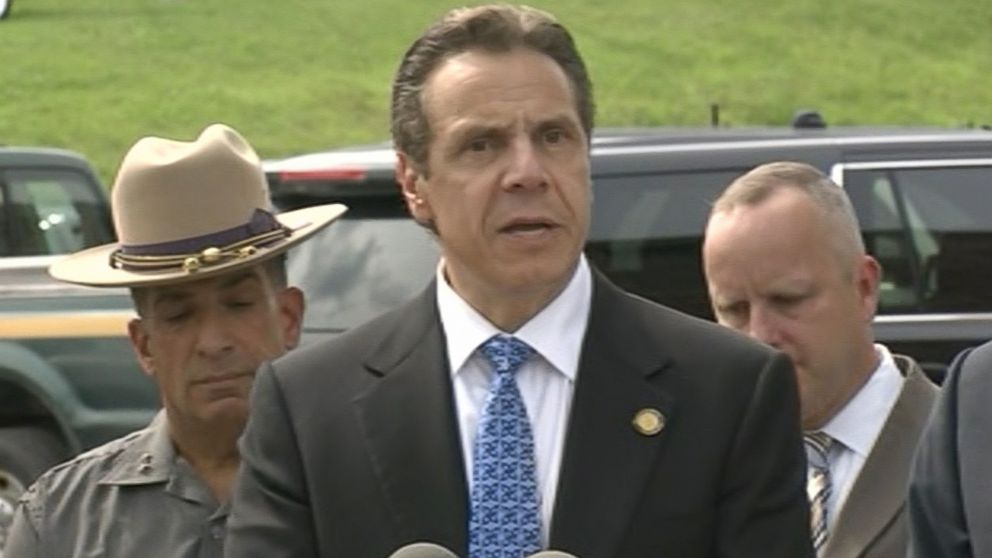 PHOTO: New York Governor Andrew Cuomo holds a press conference on the missing escaped convicts, June 10, 2015.