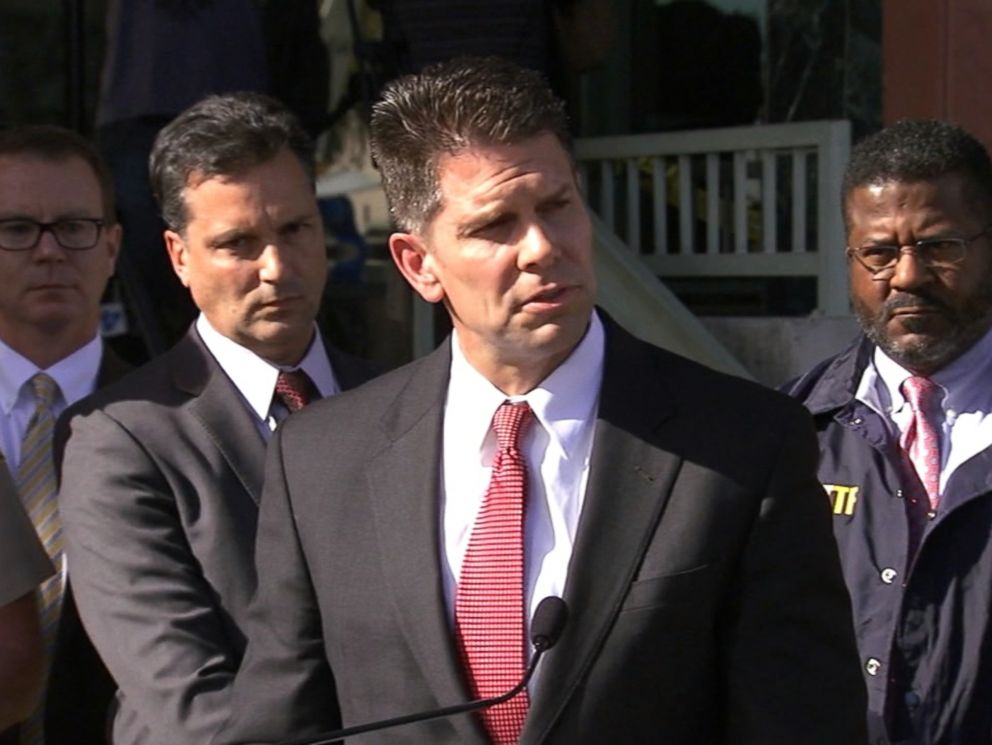 PHOTO: The FBI held a press conference in Los Angeles, Dec. 7, 2015, on the San Bernardino shooting.