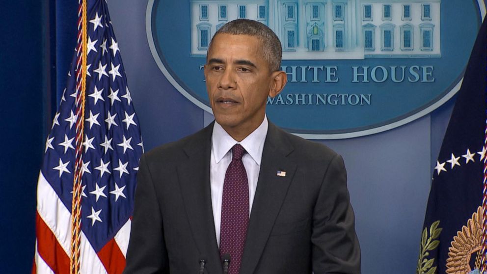 PHOTO: President Obama addresses the nation on the recent Umpqua Community College shooting in Roseburb, Ore., Oct. 1, 2015, from the White House.