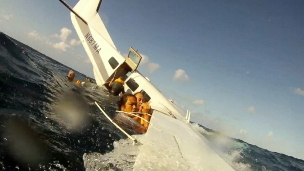 See Terrifying Video of Hawaiian Plane Crash From Inside the Cabin