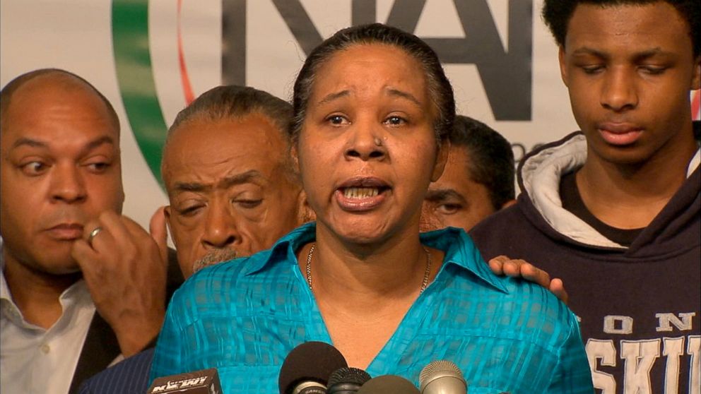 PHOTO: Eric Garner's widow, Esaw Garner, speaks during a press conference, Dec. 3, 2014, in New York City in response to the grand jury decision not to indict the NYPD officer responsible for the choke hold death of Eric Garner back in July.