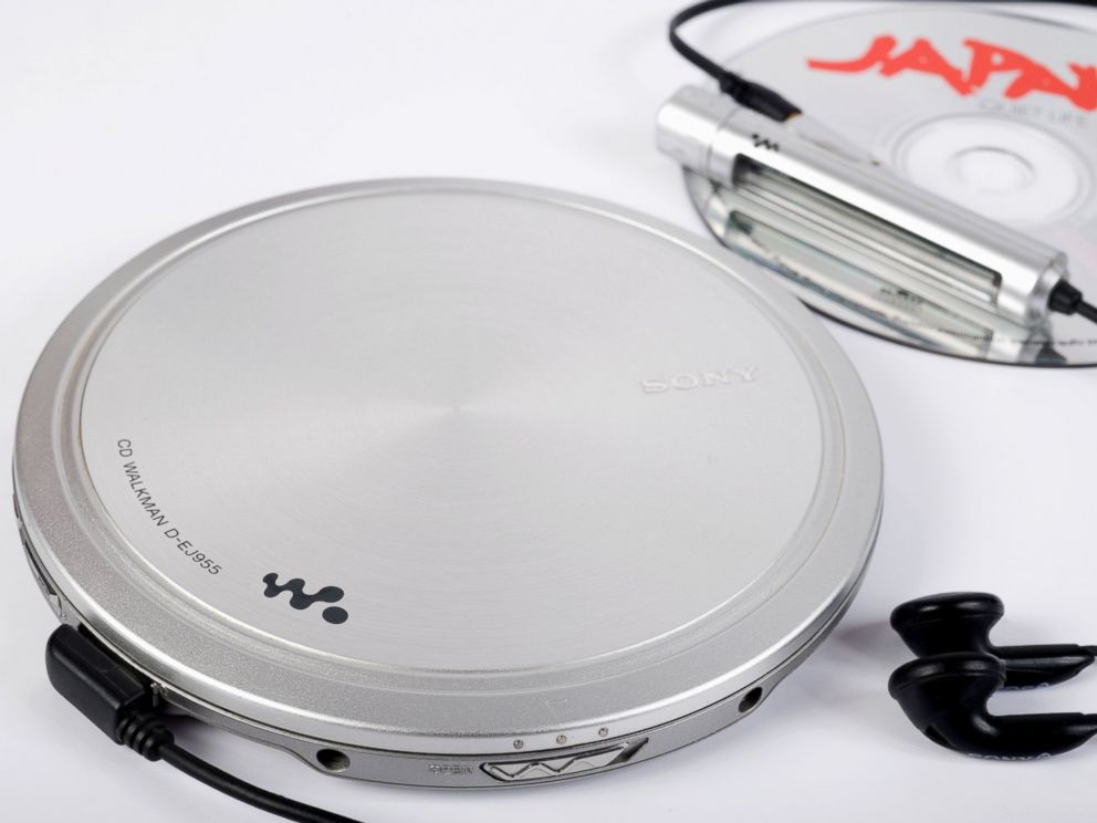 Apple wouldnt debut the iPod until 2001, so portable CD players were still being used for on-the-go music.