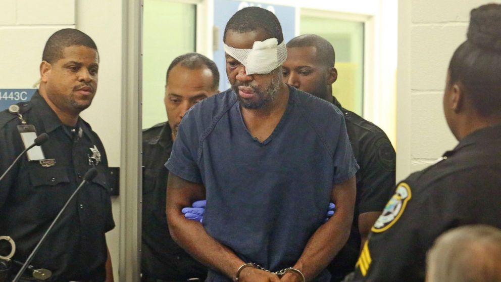 Markeith Loyd, suspected of fatally shooting a Florida police officer, is escorted into a courtroom for a hearing, Jan. 20, 2017, at the Orange County Jail in Orlando, Florida.