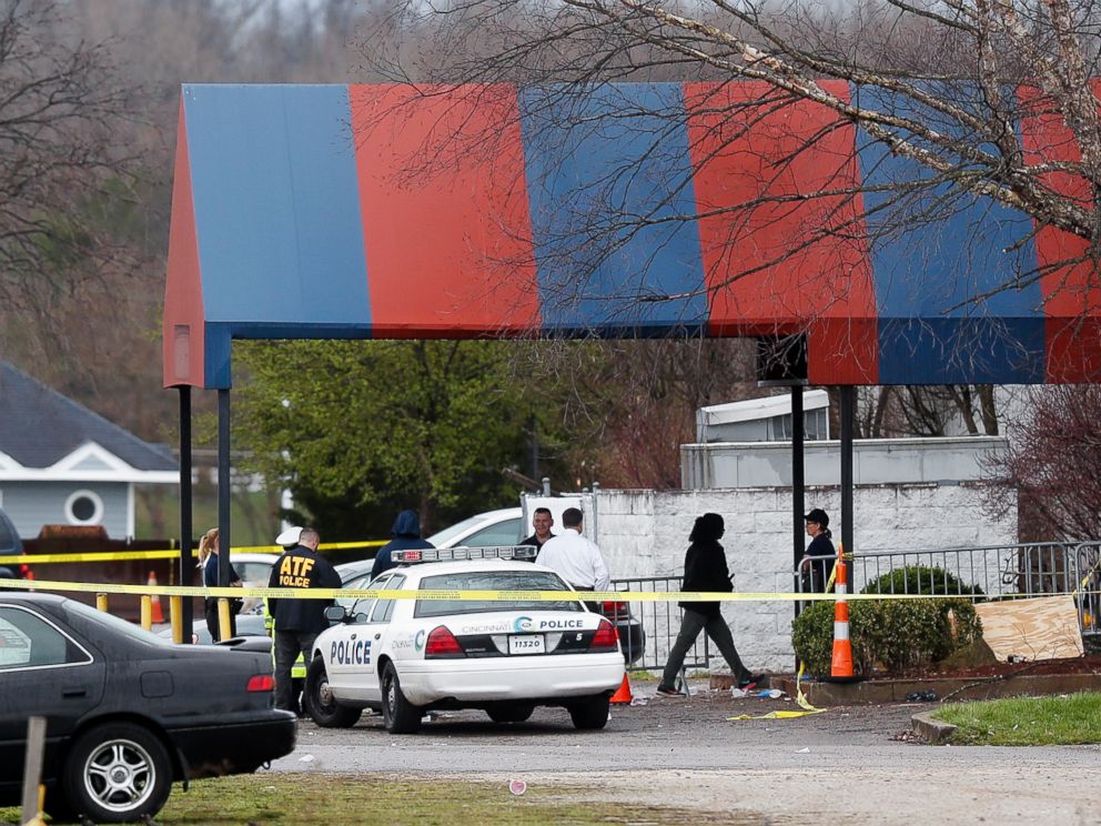 PHOTO: Members of the ATF and local police work at a crime scene at the Cameo club after a fatal shooting, March 26, 2017, in Cincinnati.