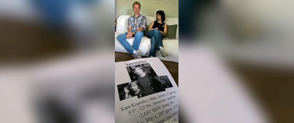 PHOTO: Jim and Rhonda Beckford talk about their their daughter, Kara Kopetsky, who was 17 when she disappeared in May 2007 in their hometown of Belton, Mo., June 8, 2007.  