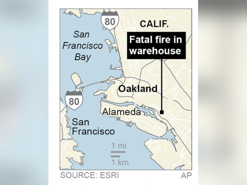 PHOTO: San Francisco Bay Area authorities say a fire has broken out at an Oakland warehouse, Dec. 2, 2016 in Oakland, California.