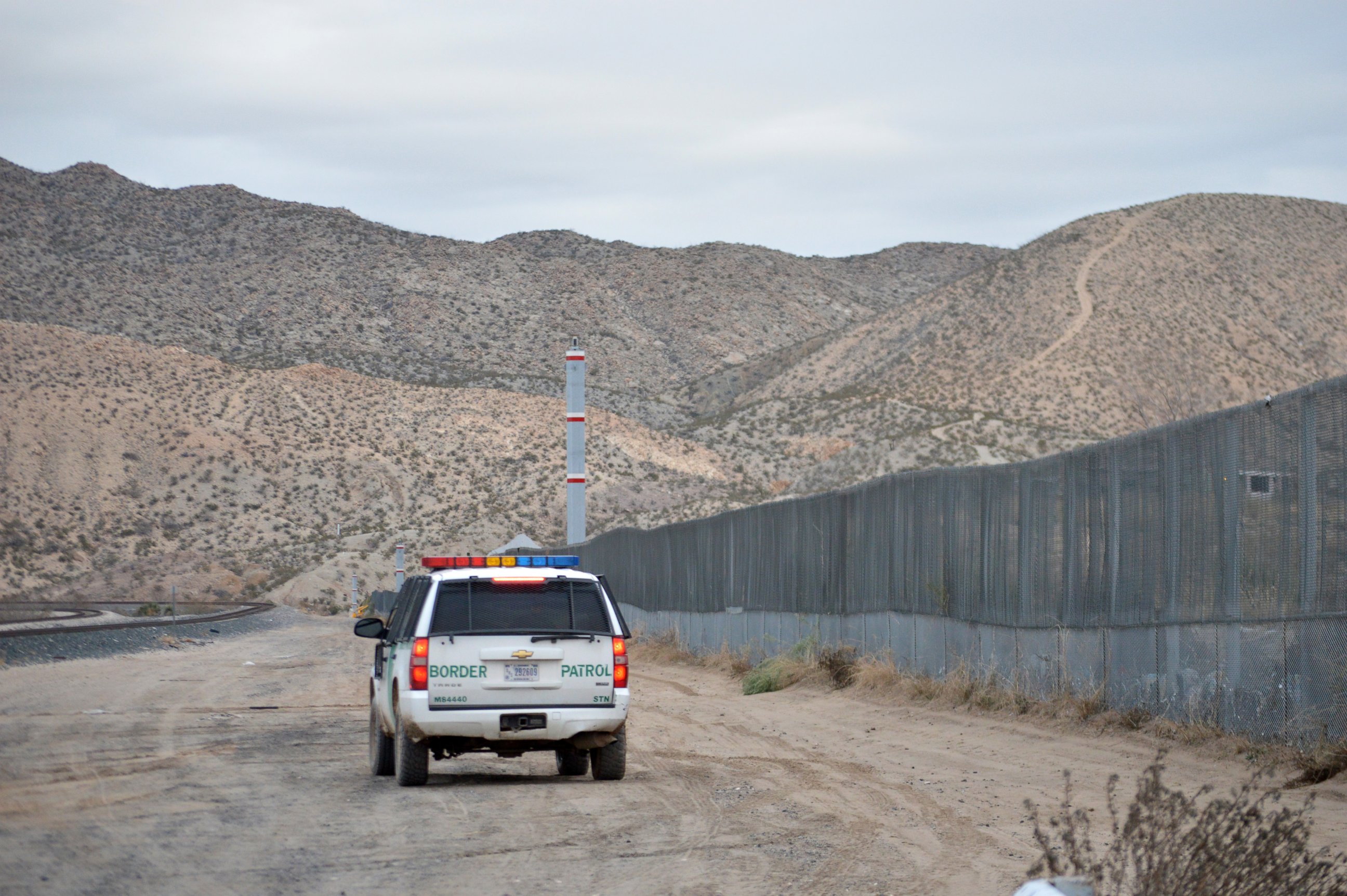PHOTO: In this Jan. 4, 2016 photo, a U.S. Border Patrol agent patrols Sunland Park along the U.S.-Mexico border next to Ciudad Juarez, the New Mexico border town next to El Paso, Texas.