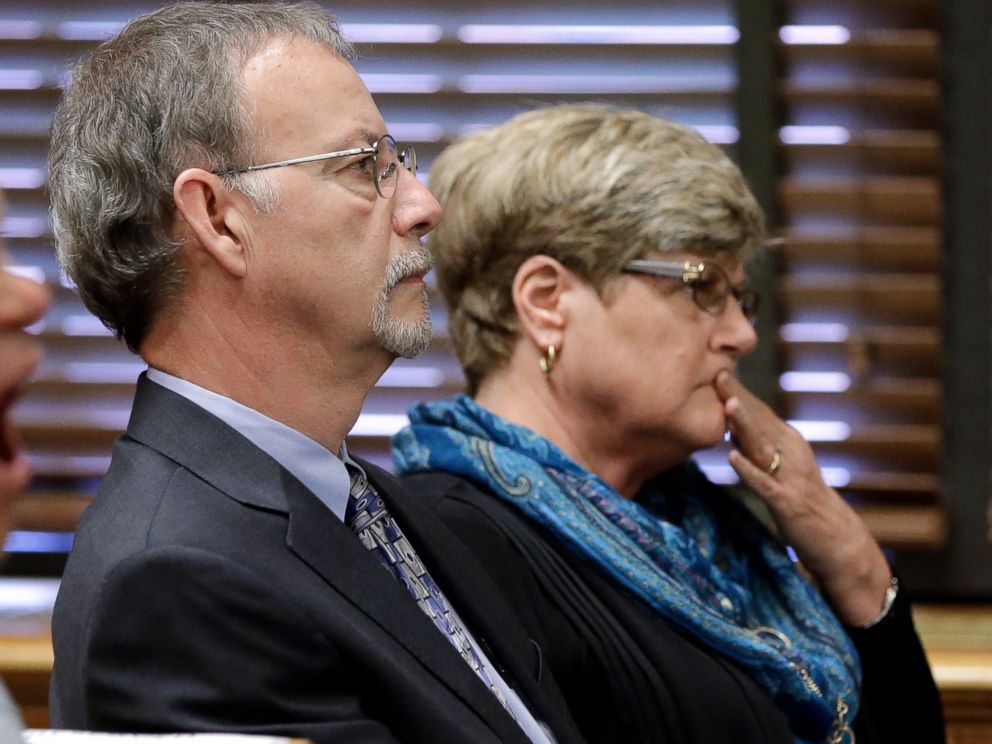 PHOTO:Steven and Paula Andrews, the parents of sportscaster and television host Erin Andrews, listen during court proceedings, March 1, 2016, in Nashville, Tenn.