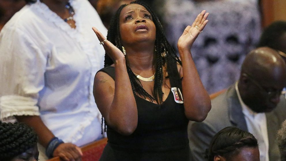 Emotional Moments Of Grief At 1st Funerals For Charleston Shooting 