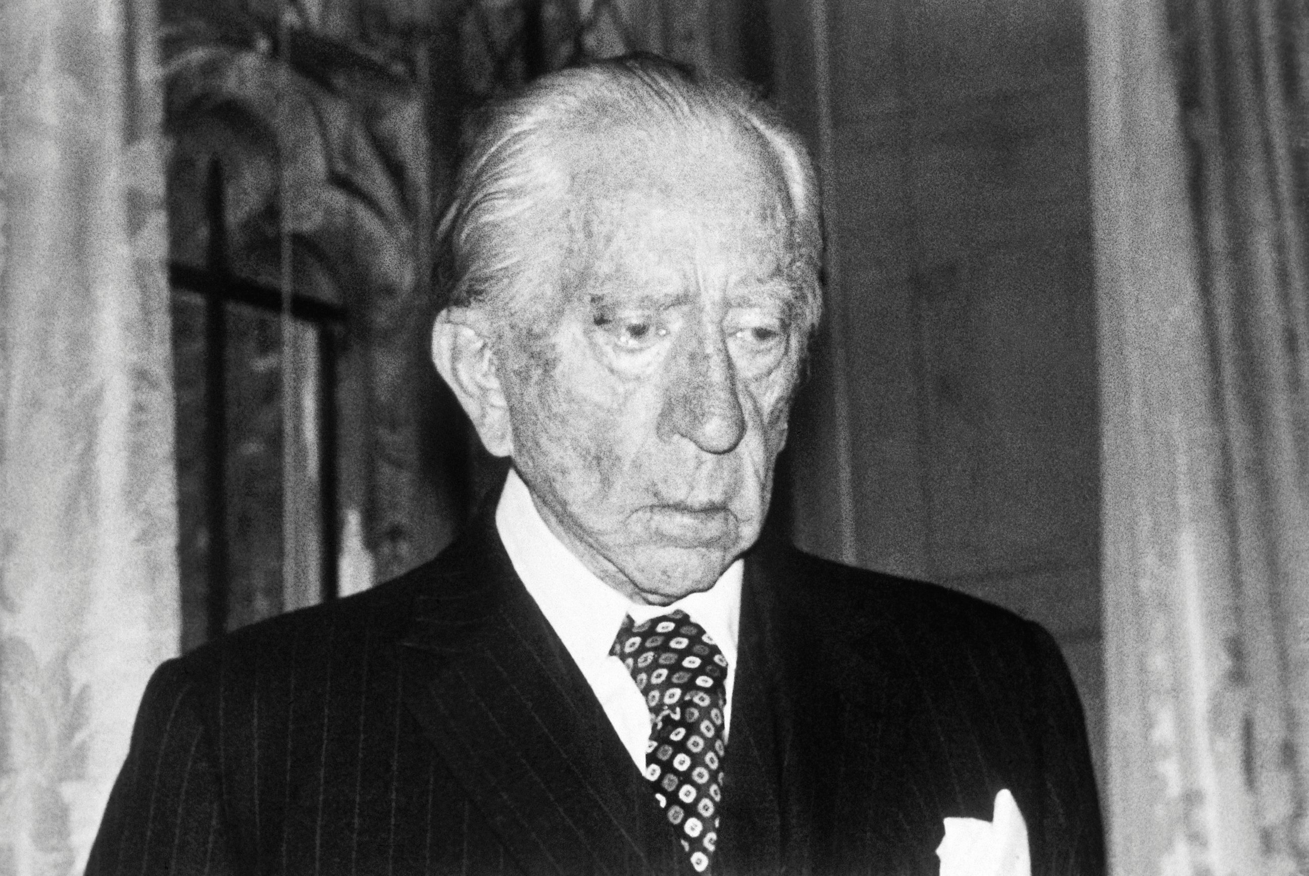 PHOTO: This 1975 file photo shows oil billionaire, Jean Paul Getty, America's richest expatriate, at his home at Guildford, Surrey, England.
