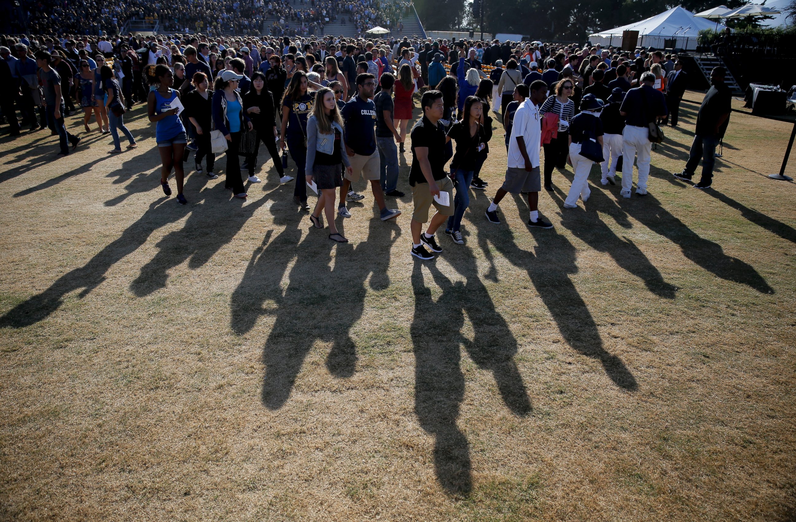 PHOTO: The crowd leaves after a memorial service for the victims and families of Friday's rampage at Harder Stadium on the campus of University of California, Santa Barbara, May 27, 2014.