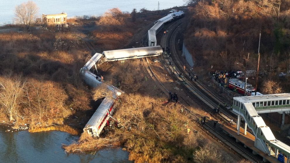Investigators Search for Cause of Fatal MetroNorth Train Derailment