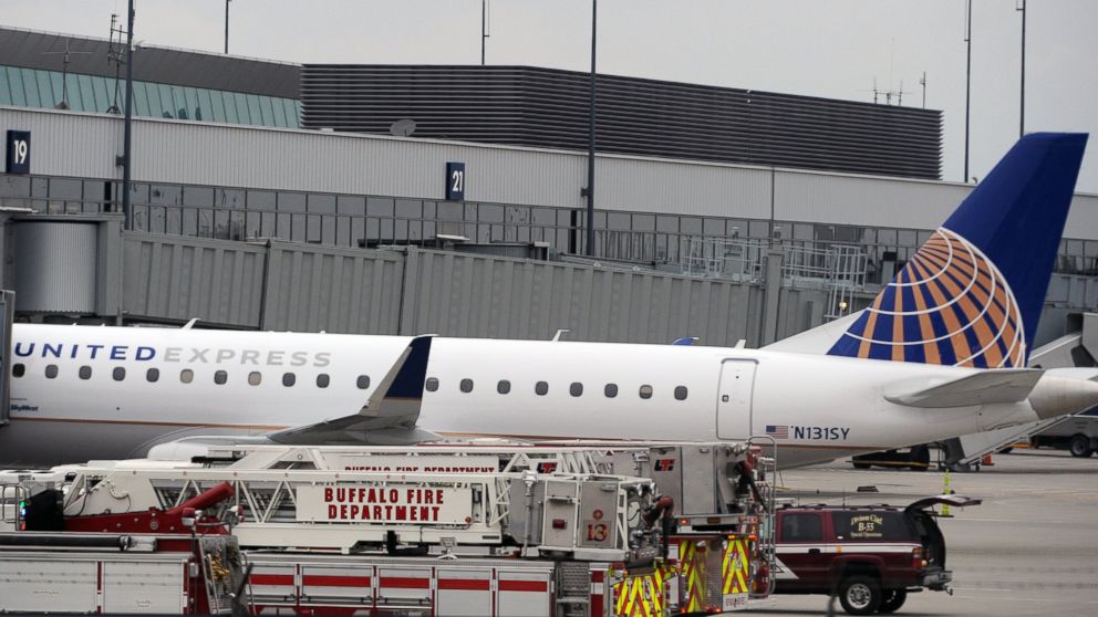 3 Passengers on SkyWest Airlines Flight Lose Consciousness - ABC News