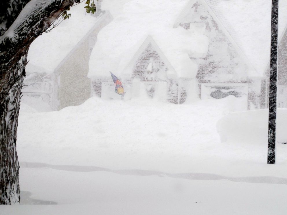 PHOTO: A house is obscured by wind-blown, lake-effect snow, Nov. 18, 2014 in Buffalo, N.Y.