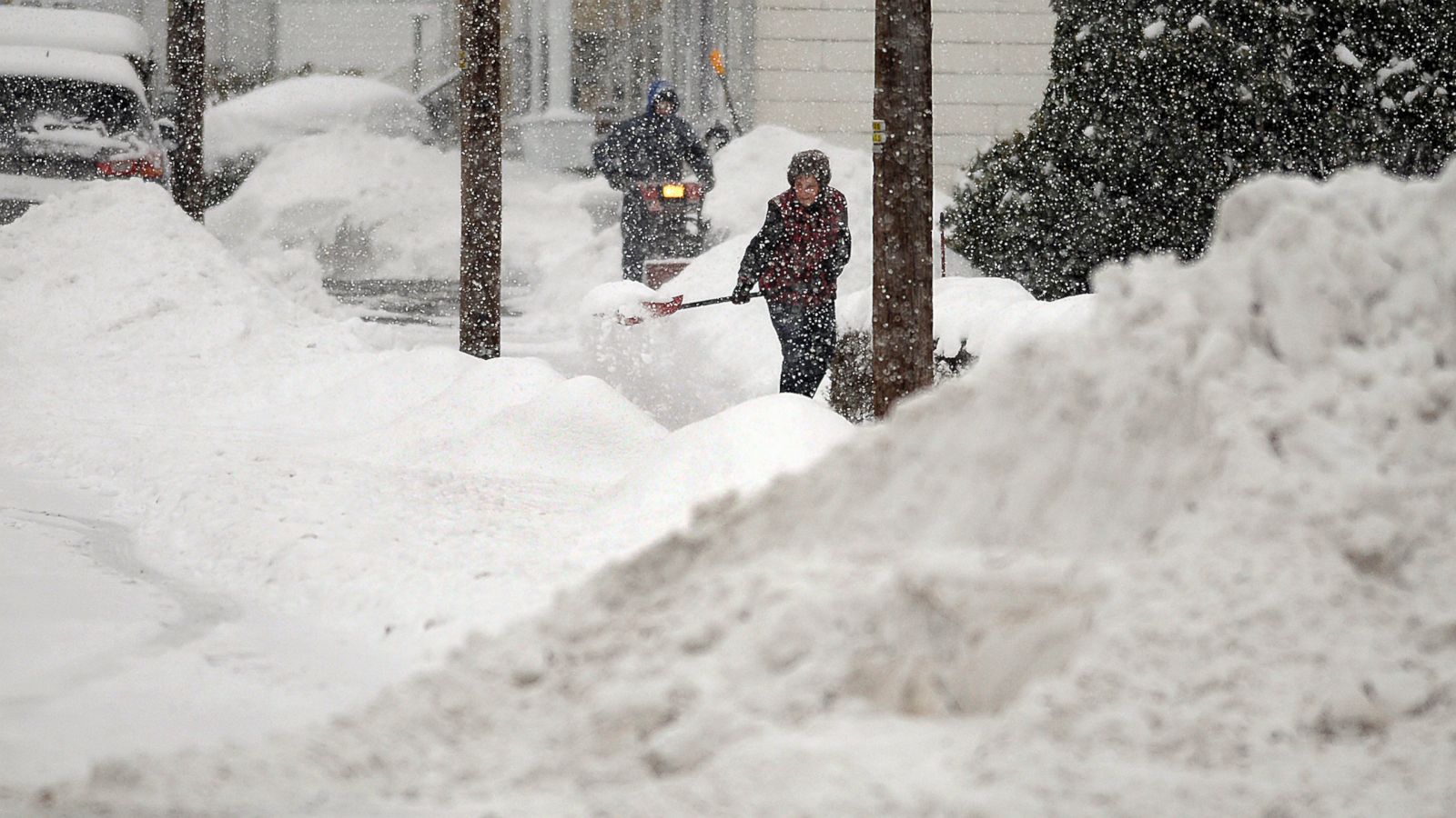 Snow, ice and slush slam eastern US