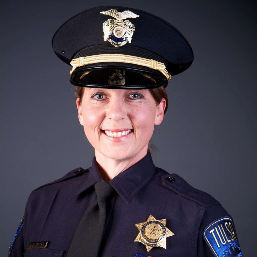 Officer who killed unarmed black man responds to critics of her 'critical  incident' course - ABC News
