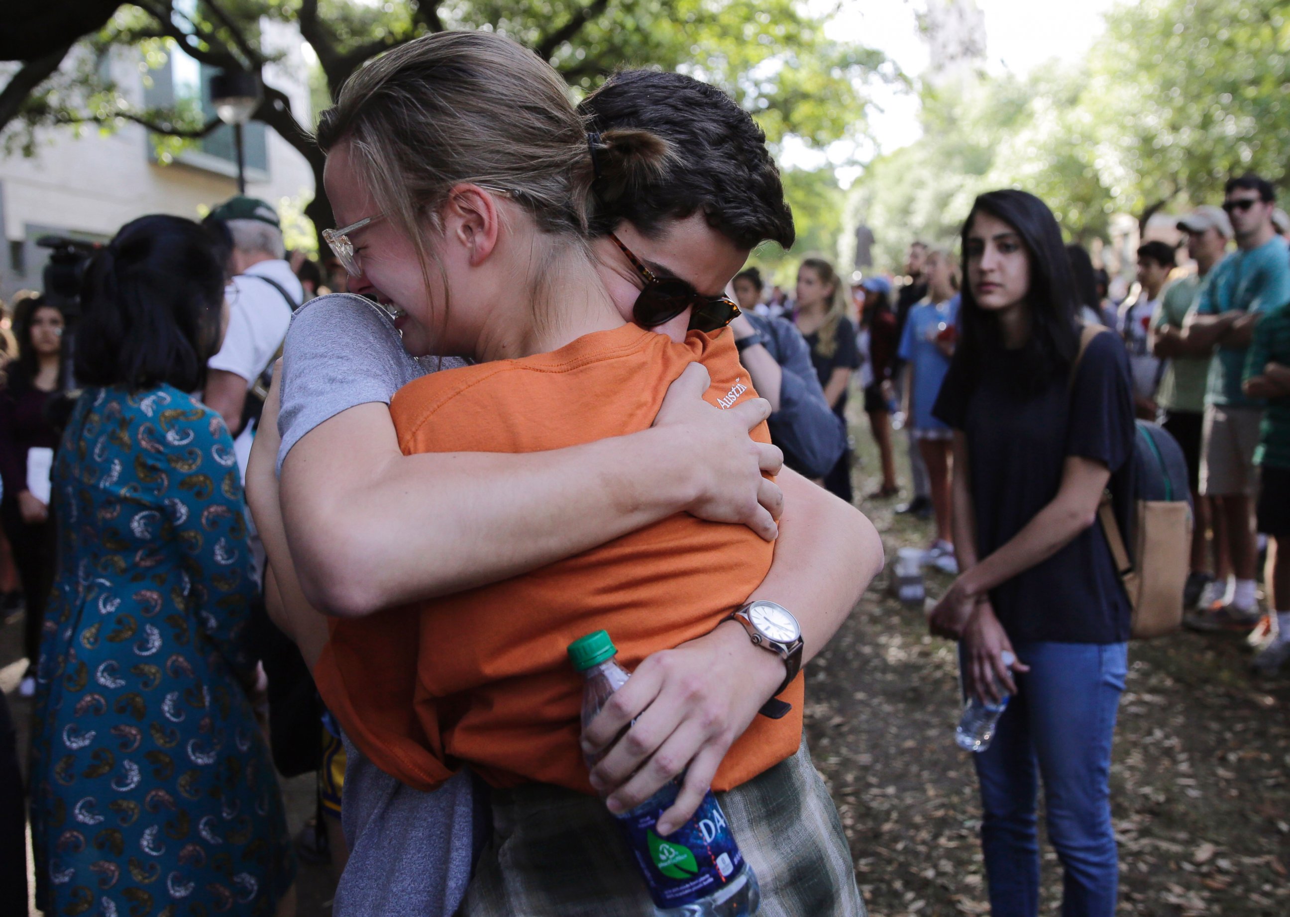 PHOTO: University of Texas students embrace during a gathering for fellow student Haruka Weiser on campus, April 7, 2016, in Austin, Texas. 