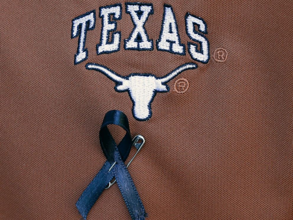 PHOTO: A Texas student wears a black ribbon for fellow student Haruka Weiser on campus, April 7, 2016, in Austin, Texas. Weiser, 18, a first-year dance student from Oregon, was last seen leaving a university drama building Sunday night.