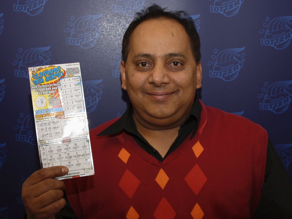 PHOTO: This undated photo provided by the Illinois Lottery shows Urooj Khan, 46, of Chicagos West Rogers Park neighborhood, posing with a winning lottery ticket.