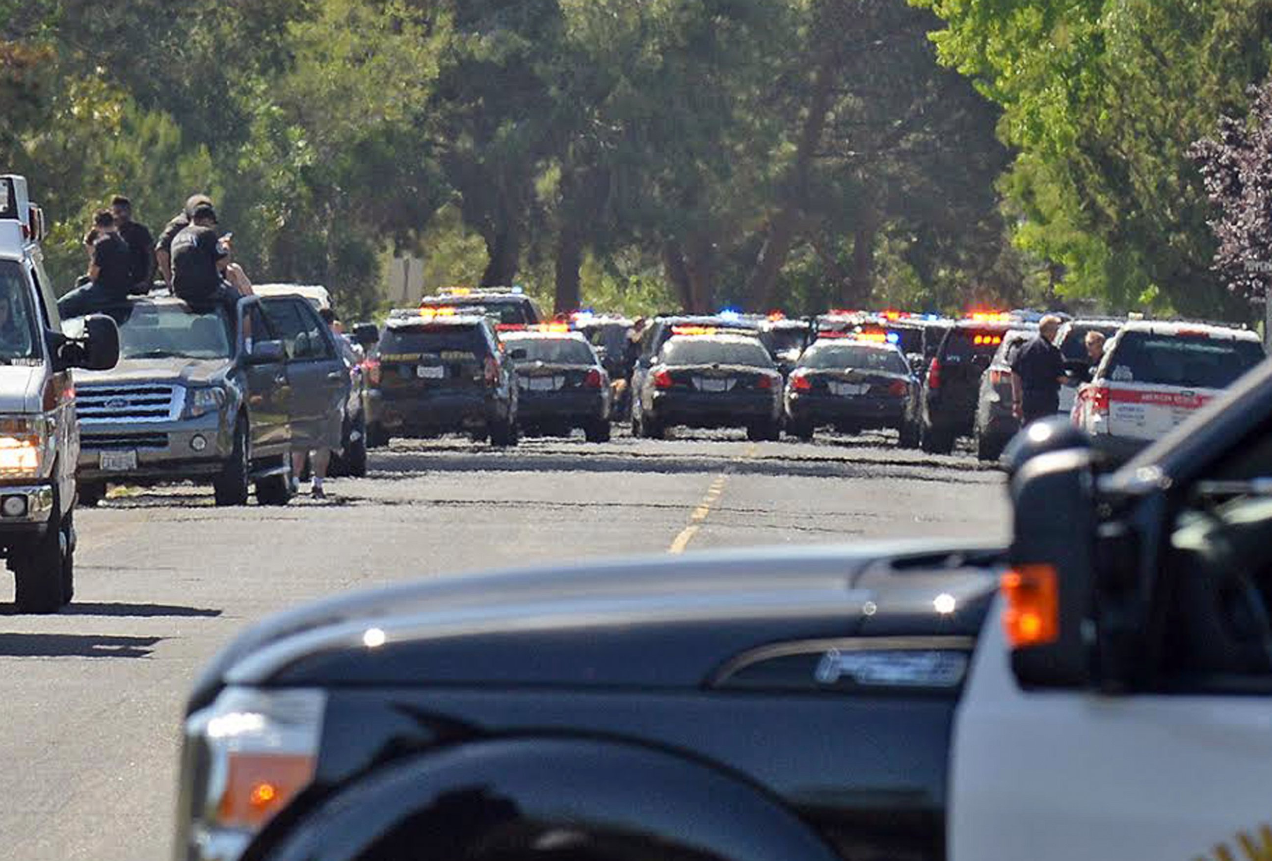 PHOTO: California Highway Patrol units converge on a street in Solvang, Calif., after pursuing a car being sought in a statewide Amber Alert in the disappearance of a Northern California 15-year-old girl, in Southern California, May 26, 2016. 