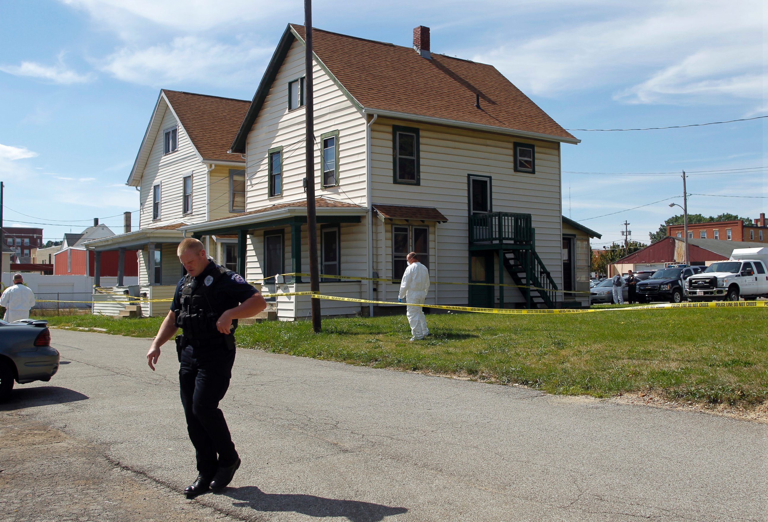 PHOTO: Ashland Police Department and Ohio BCI execute a search warrant on a home, Sept. 13, 2016, in Ashland, Ohio.