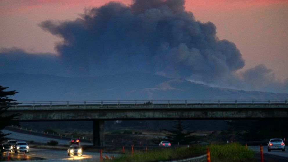 Wildfire Near Los Angeles Spreads To 20 000 Acres Abc News