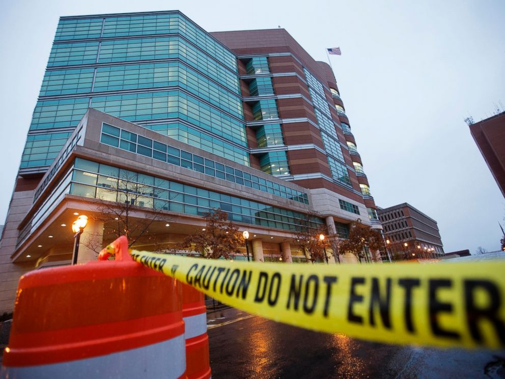 PHOTO: Barricades line the exterior of the Buzz Westfall Justice Center in Clayton, Mo., Nov. 23, 2014.