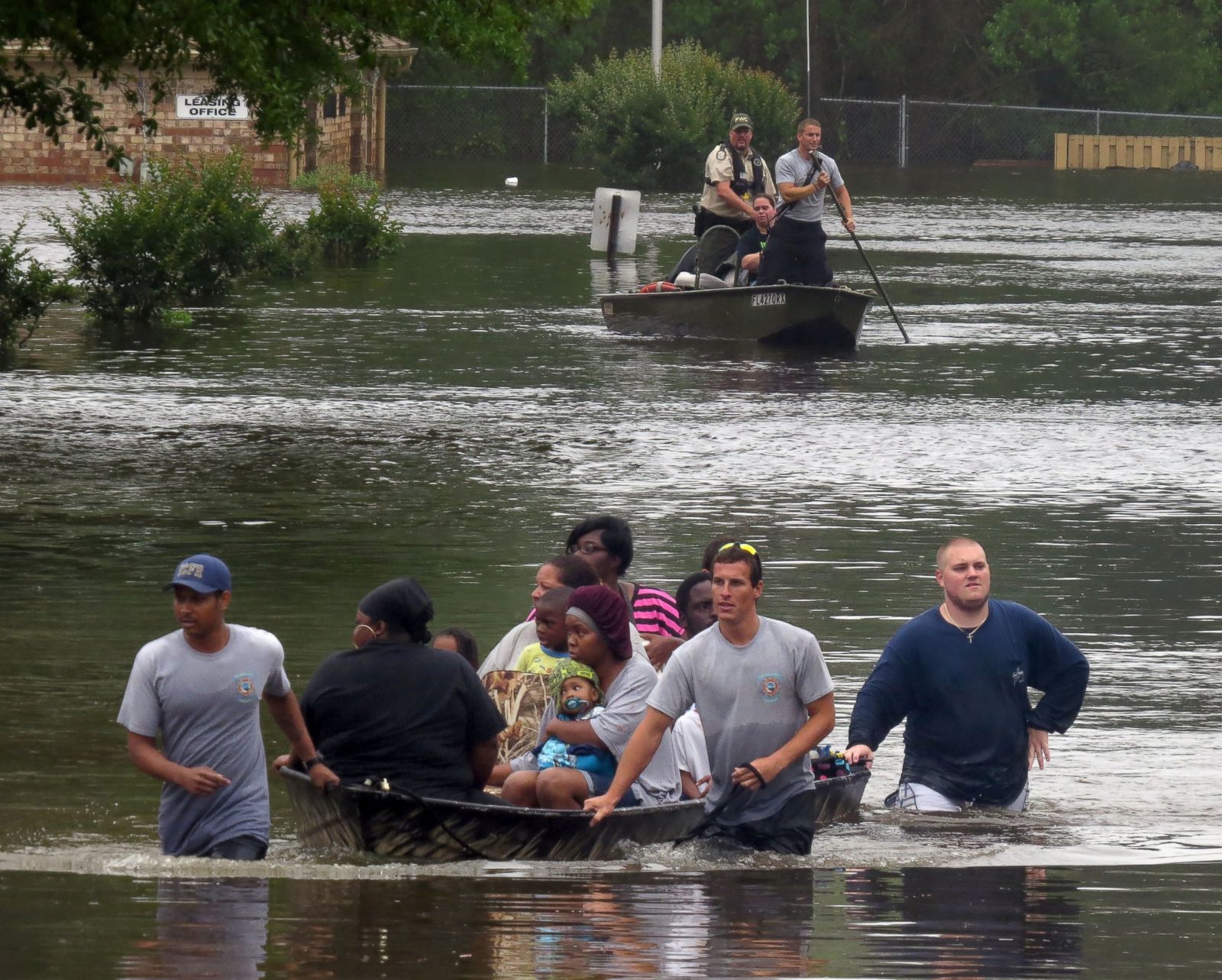 Powerful Floods Tear Through Florida