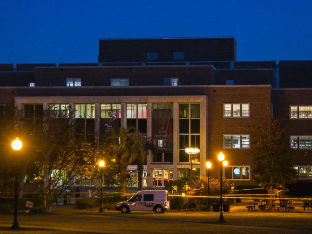 PHOTO: The dawn breaks over a Tallahassee police investigation into the overnight shooting inside and outside the Strozier library on the Florida State University campus in Tallahassee, Fla., Nov 20, 2014.