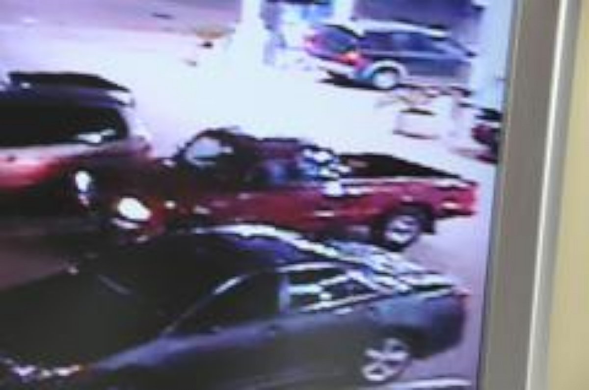 PHOTO: This image taken from video surveillance provided by the Harris County Sheriff's Office shows the vehicle of the suspect in the shooting death of Deputy Darren Goforth, Aug. 28, 2015.