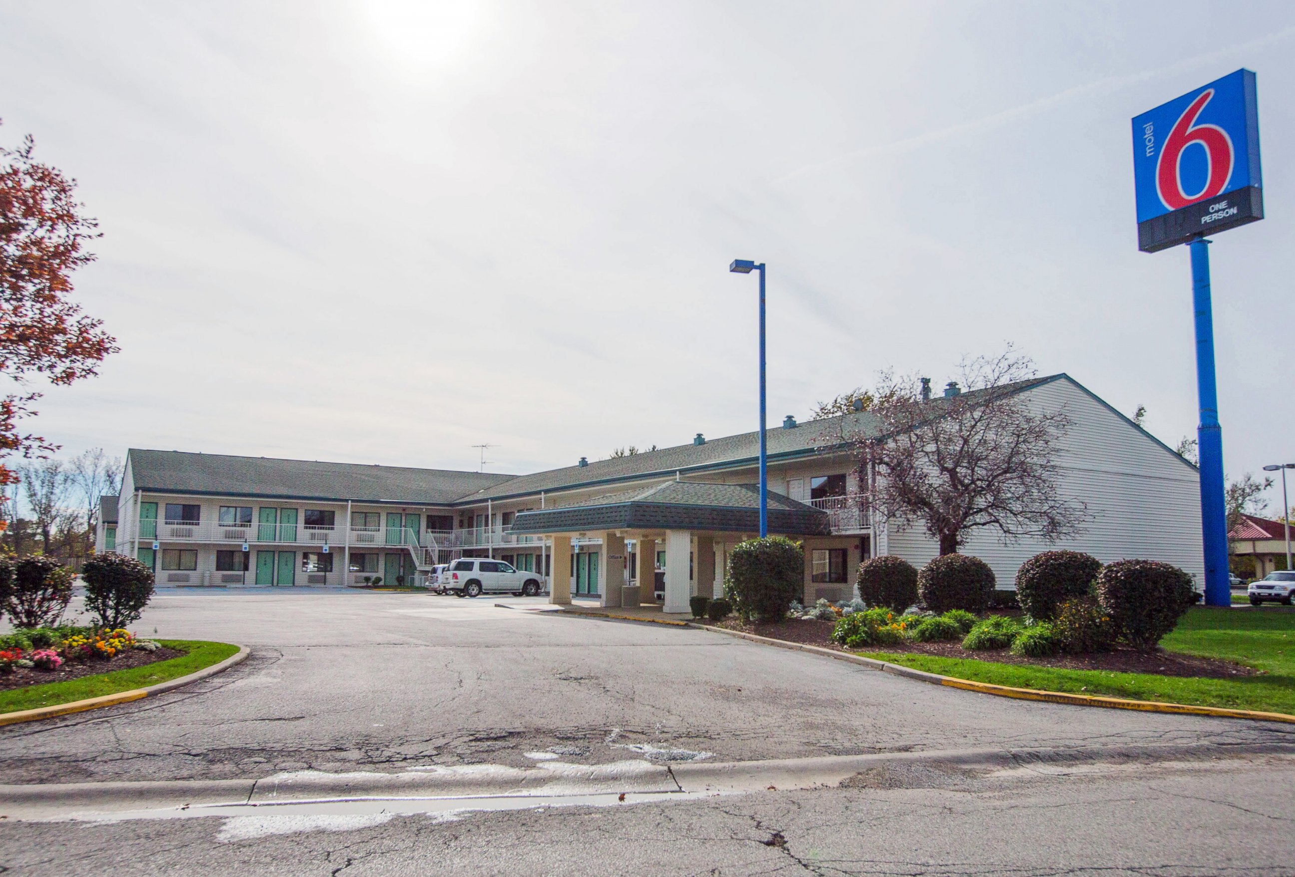 PHOTO: The Motel 6 in Hammond, Ind., where a victim was found, Oct. 19, 2014.