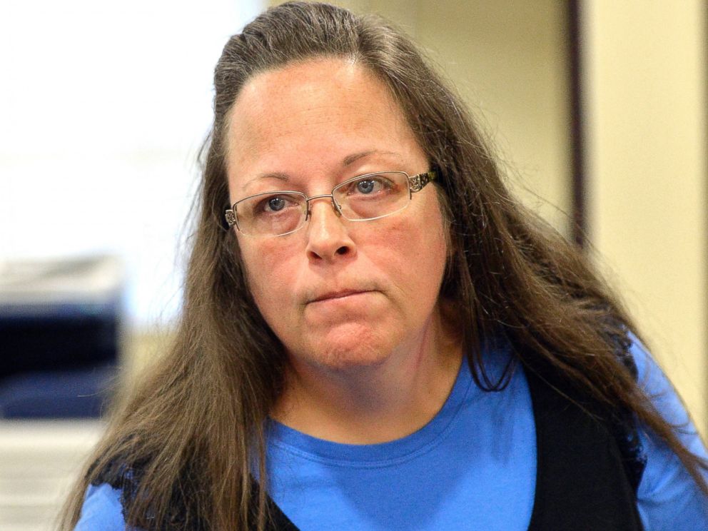 PHOTO:Rowan County Clerk Kim Davis listens to a customer following her offices refusal to issue marriage licenses, Sept. 1, 2015,at the Rowan County Courthouse in Morehead, Ky.