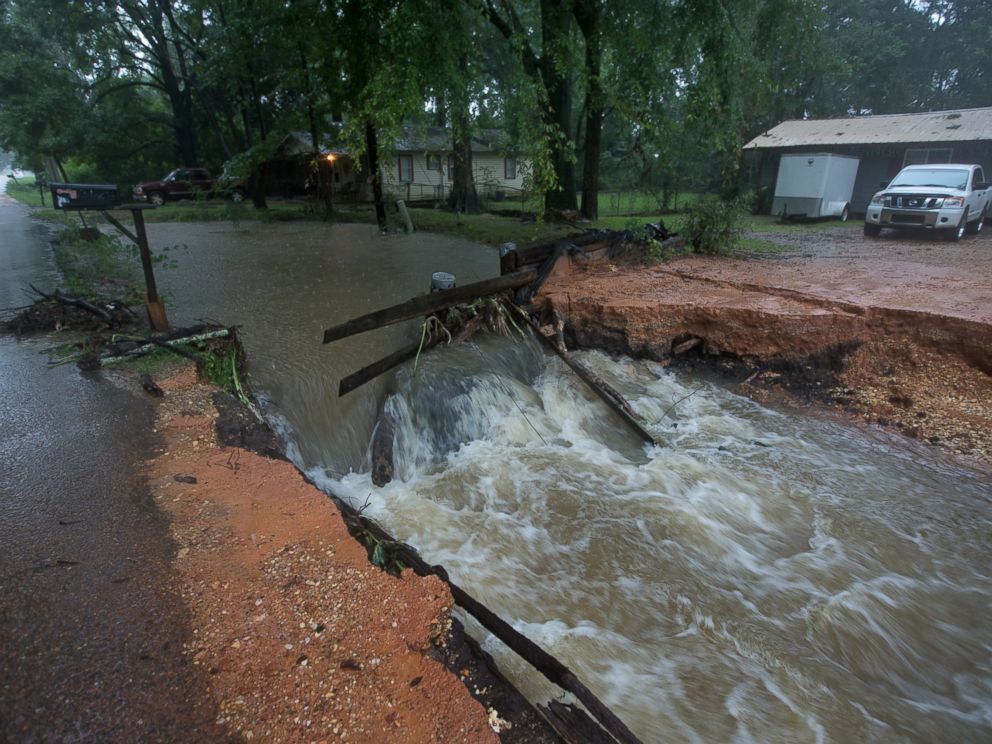 PHOTO: High water threatens homes and businesses in Amite, Louisiana as storms threaten the north shore, Aug. 12, 2016.
