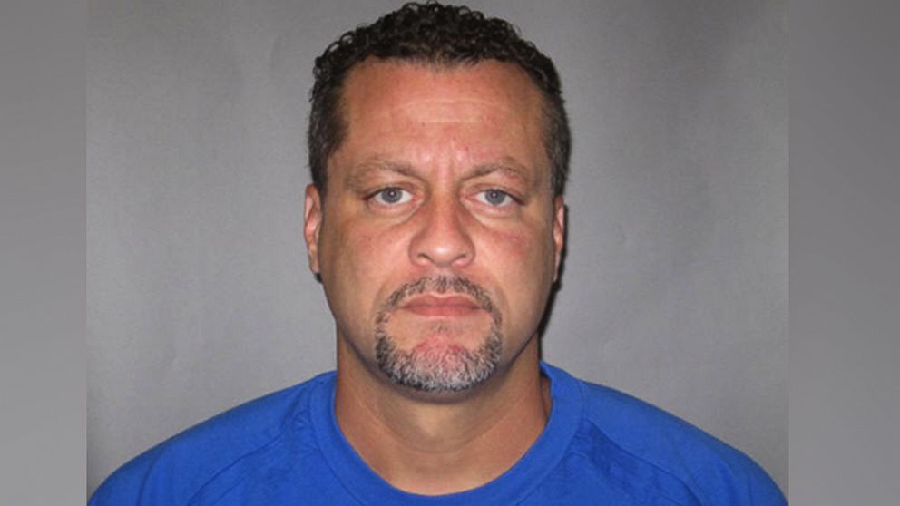 Michigan Inmate Was Handcuffed Before He Fatally Shot 2 Bailiffs at