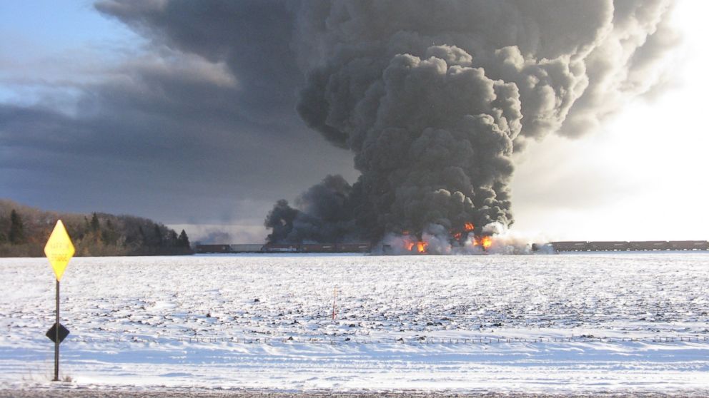 A train derailment and fire occurred west of Casselton, N.D., Dec. 30, 2013.